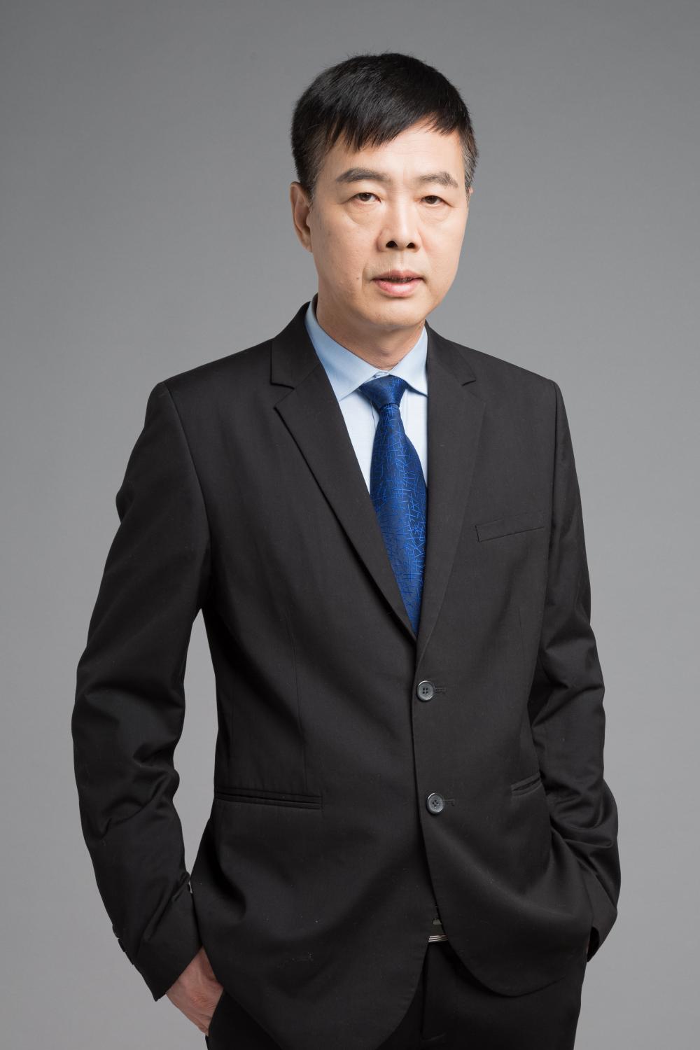 裘杰
