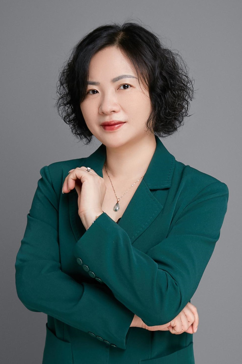 潘娟