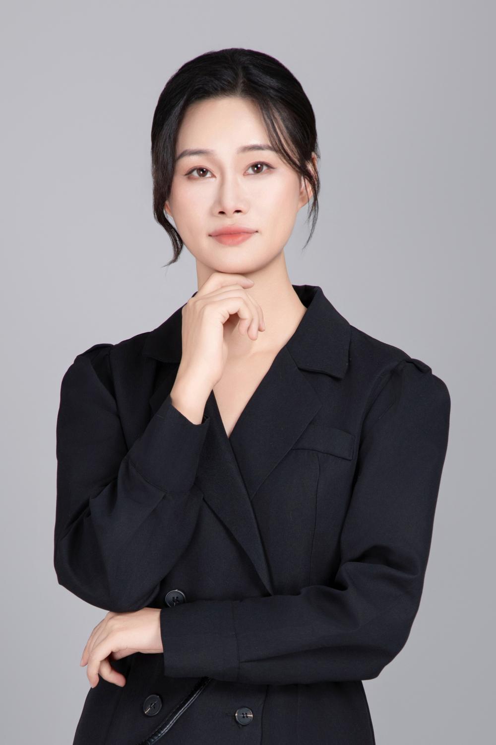 陈炼英