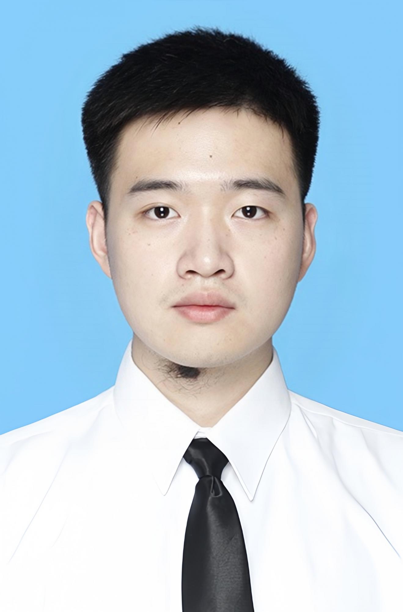 李演