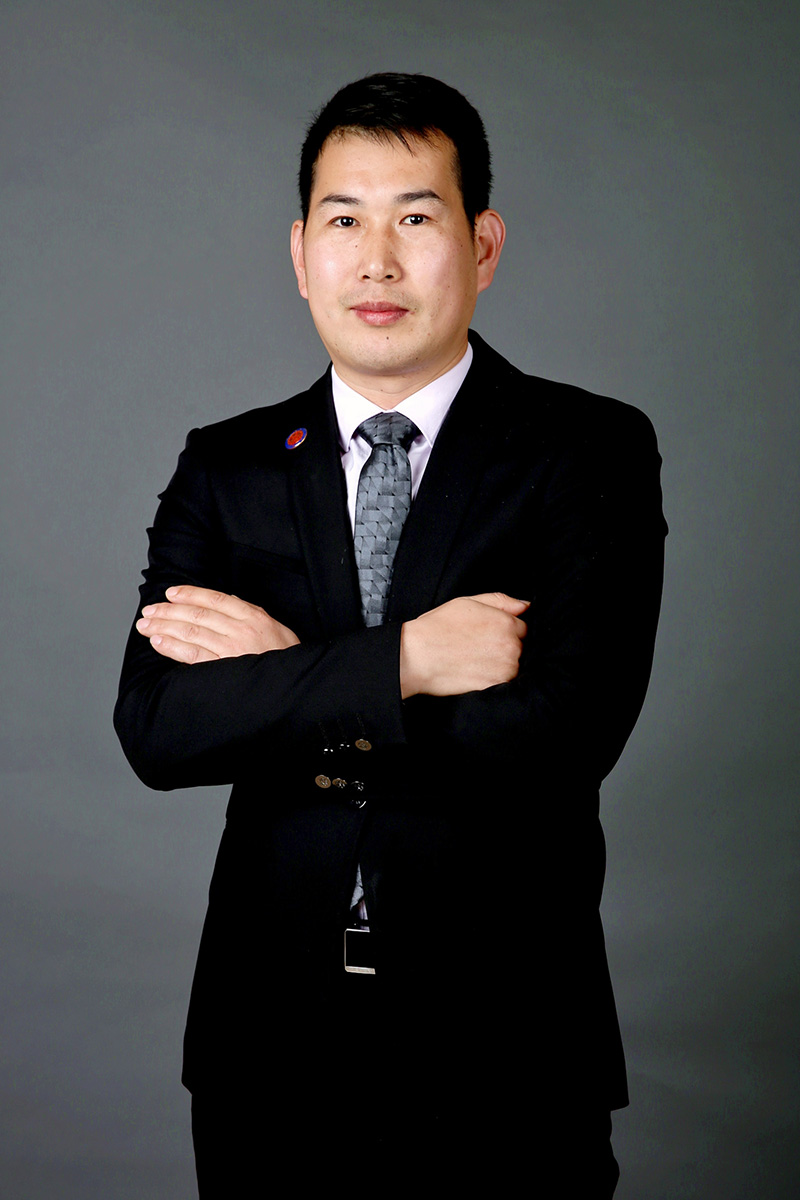 焦现伟