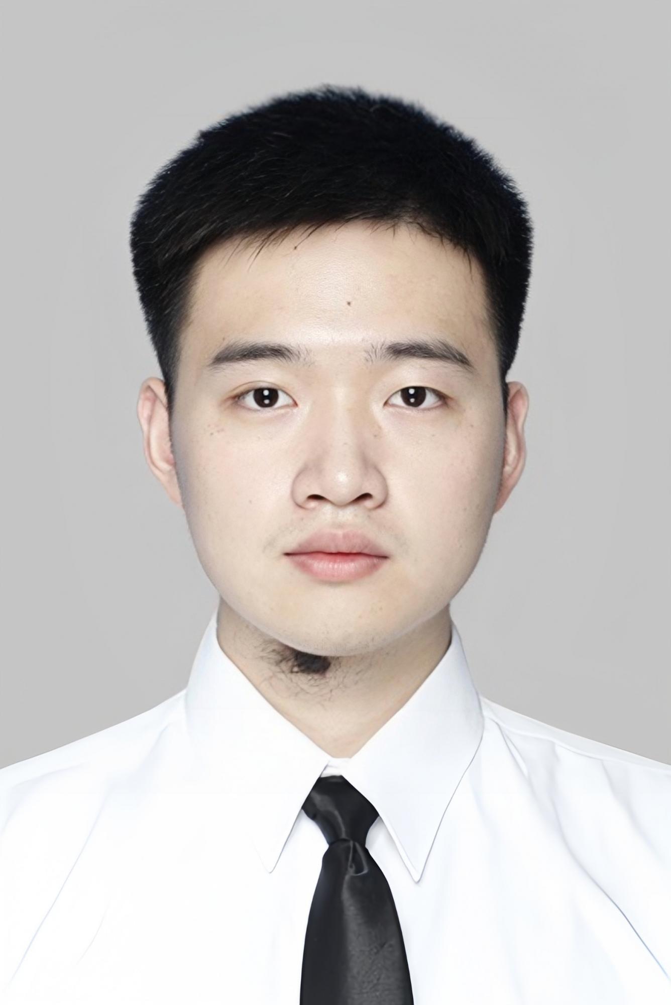 李演