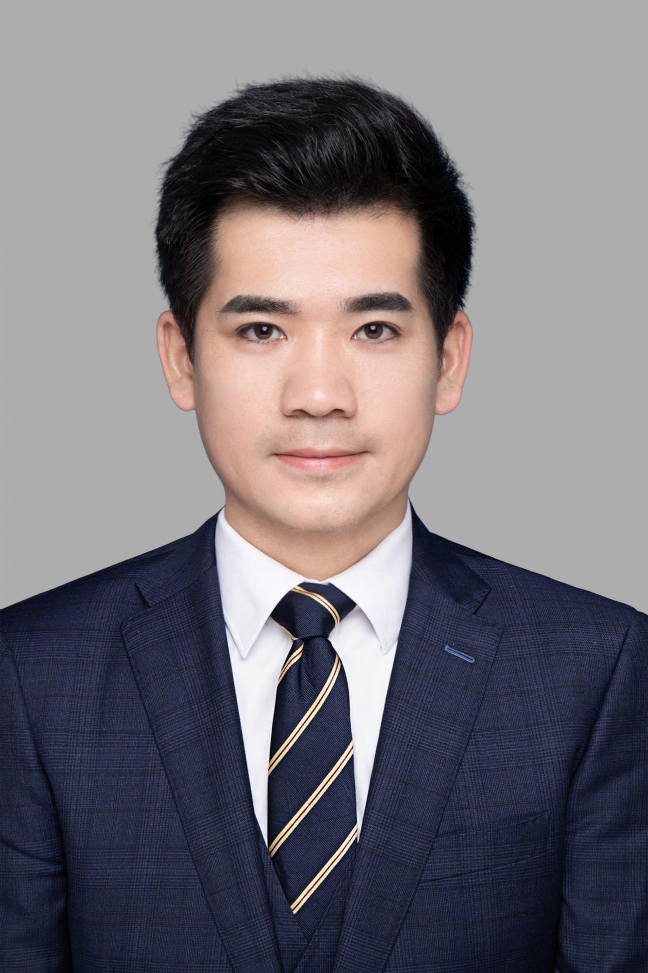 经磊