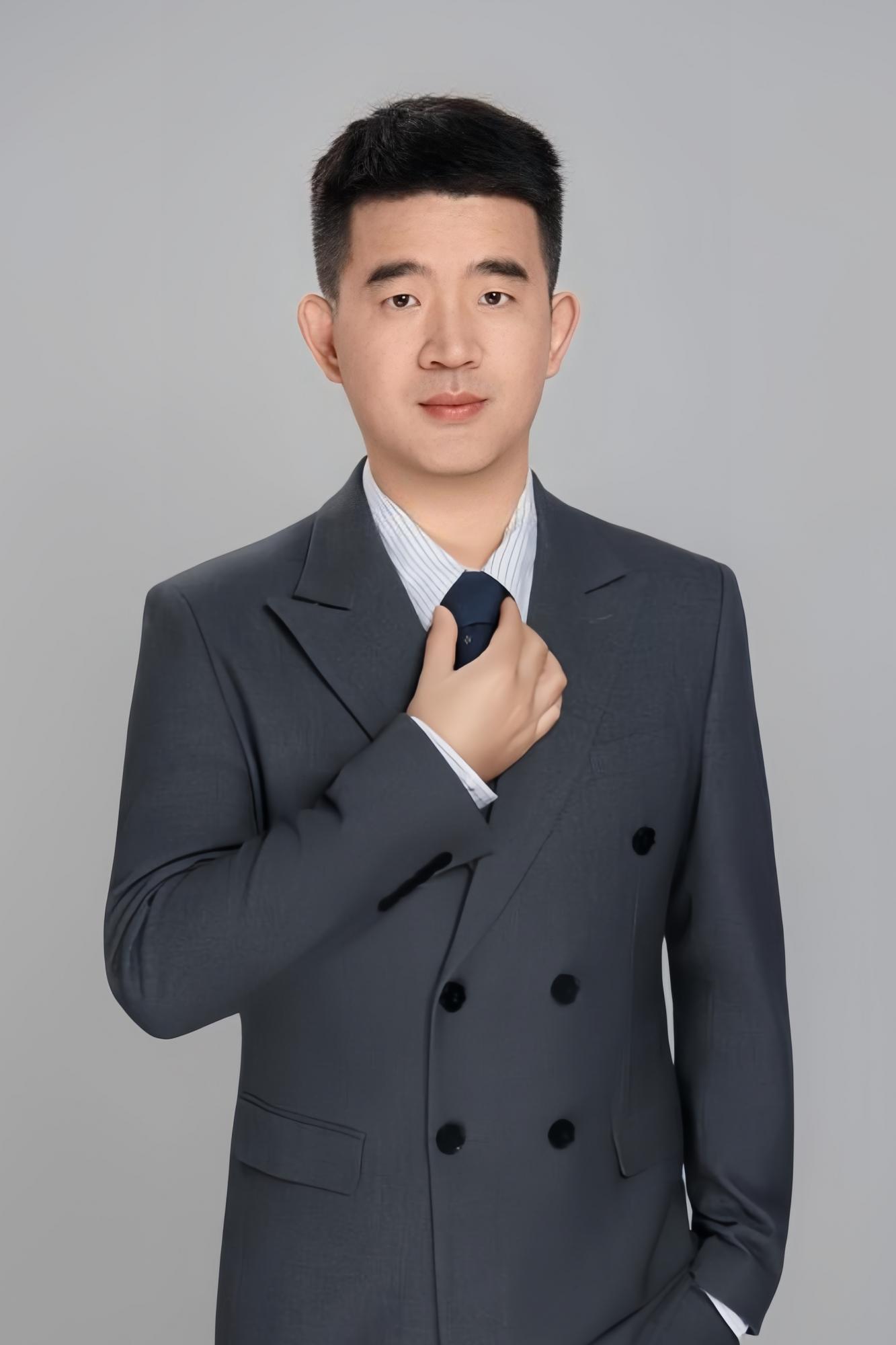 顾伟品