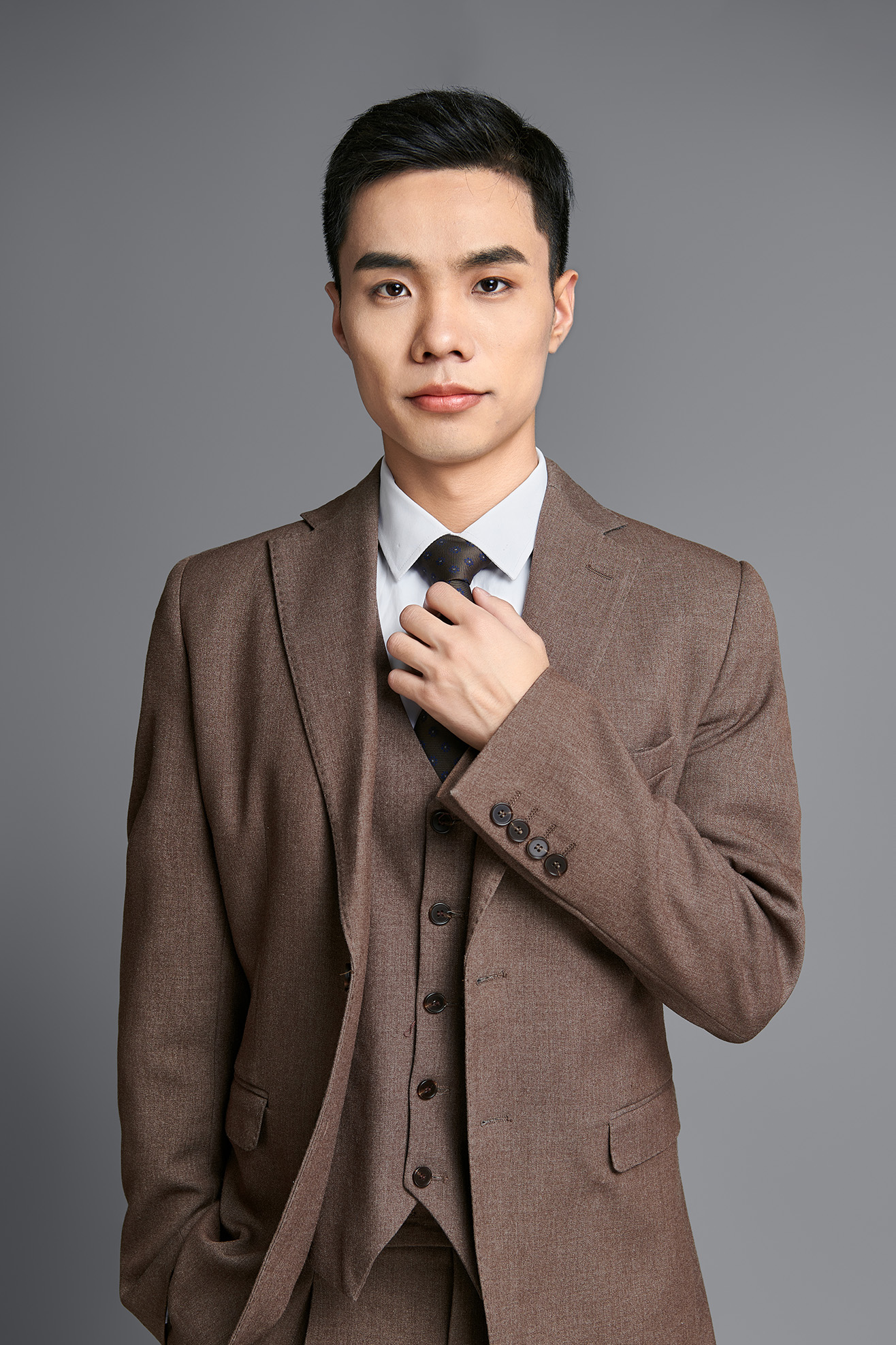 李兴兴