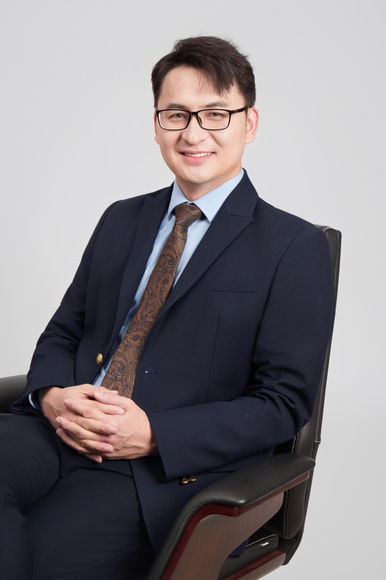 杨冰